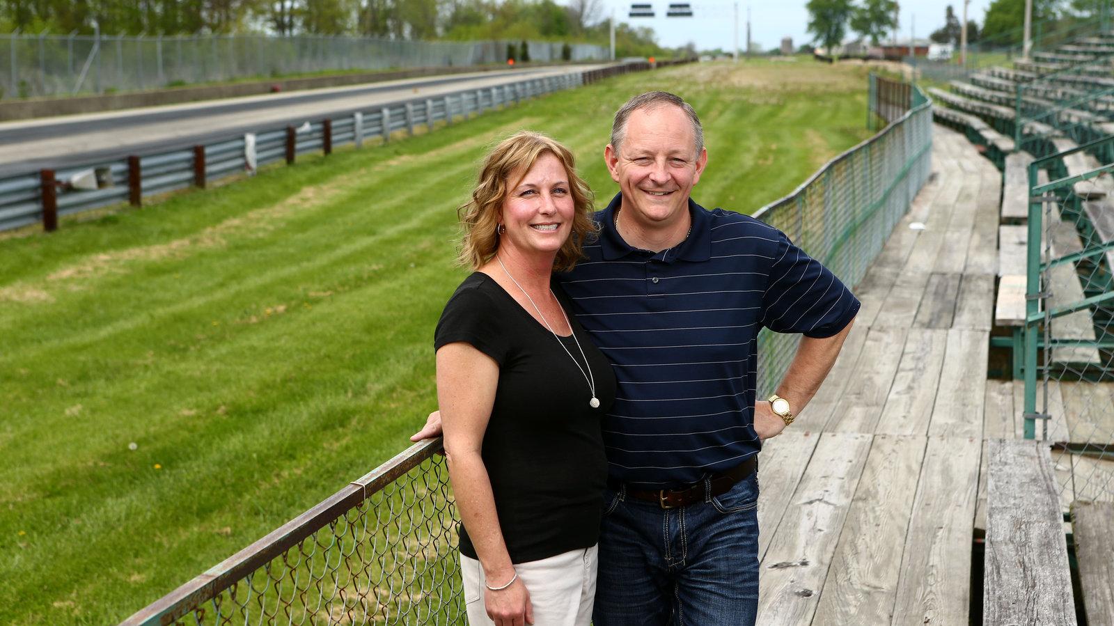 A Hoosier Revives His Hometown Dragstrip   The New York Times