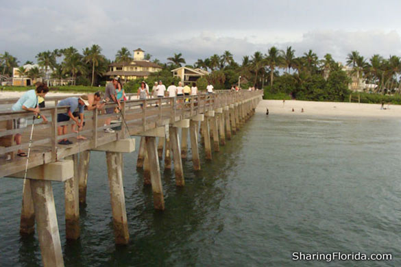 Entrance to the Naples Pier