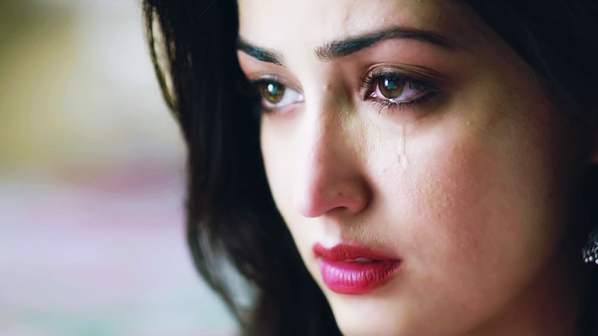 Sad Crying Girl Wallpaper