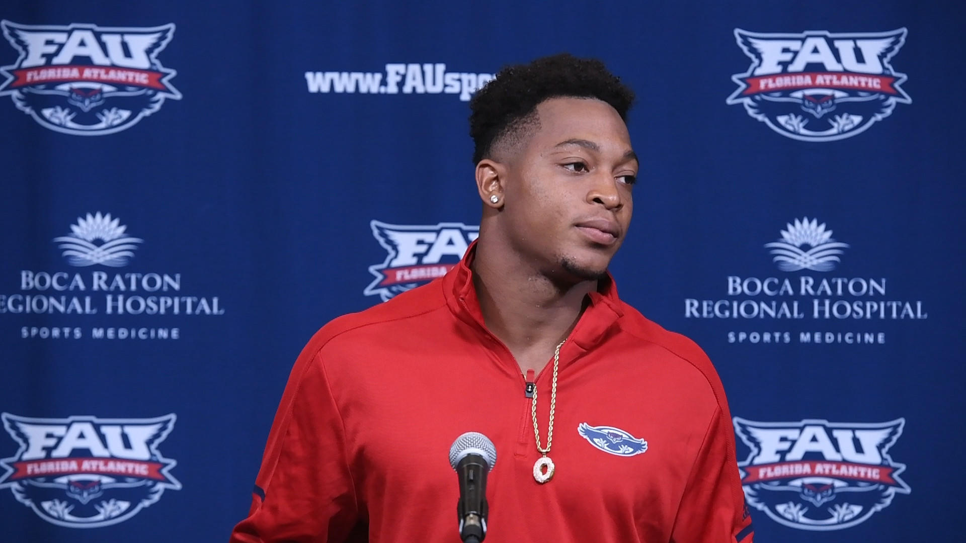 Fau S Jalen Young And Devin Motor Singletary Sweep C Usa Player