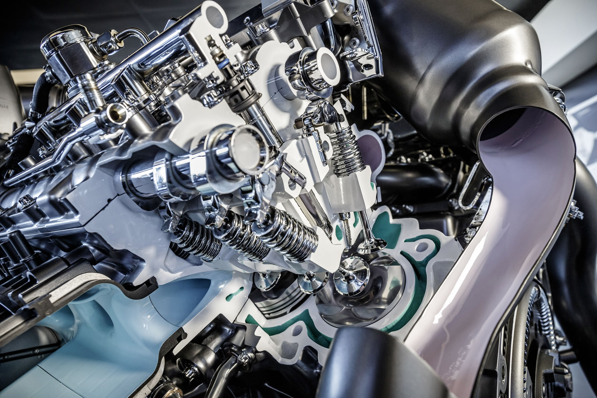 Mercedes Amg M178 V8 Biturbo Engine Photo Valves