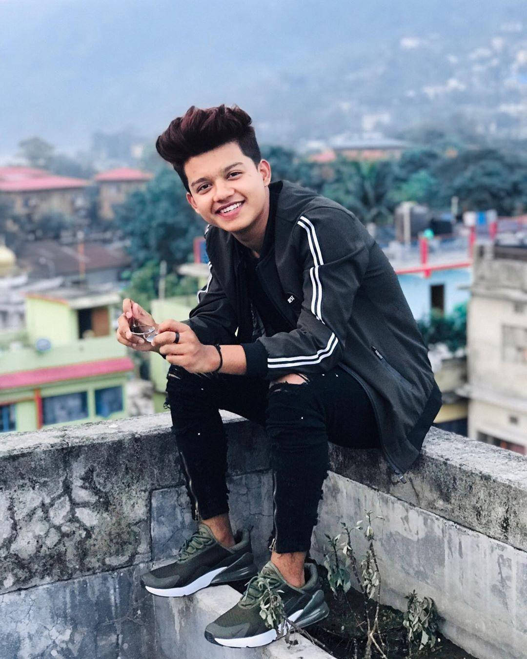 Tiktok Star Riyaz An 7tn1d8n0bi1ns5m6 Wallpaper