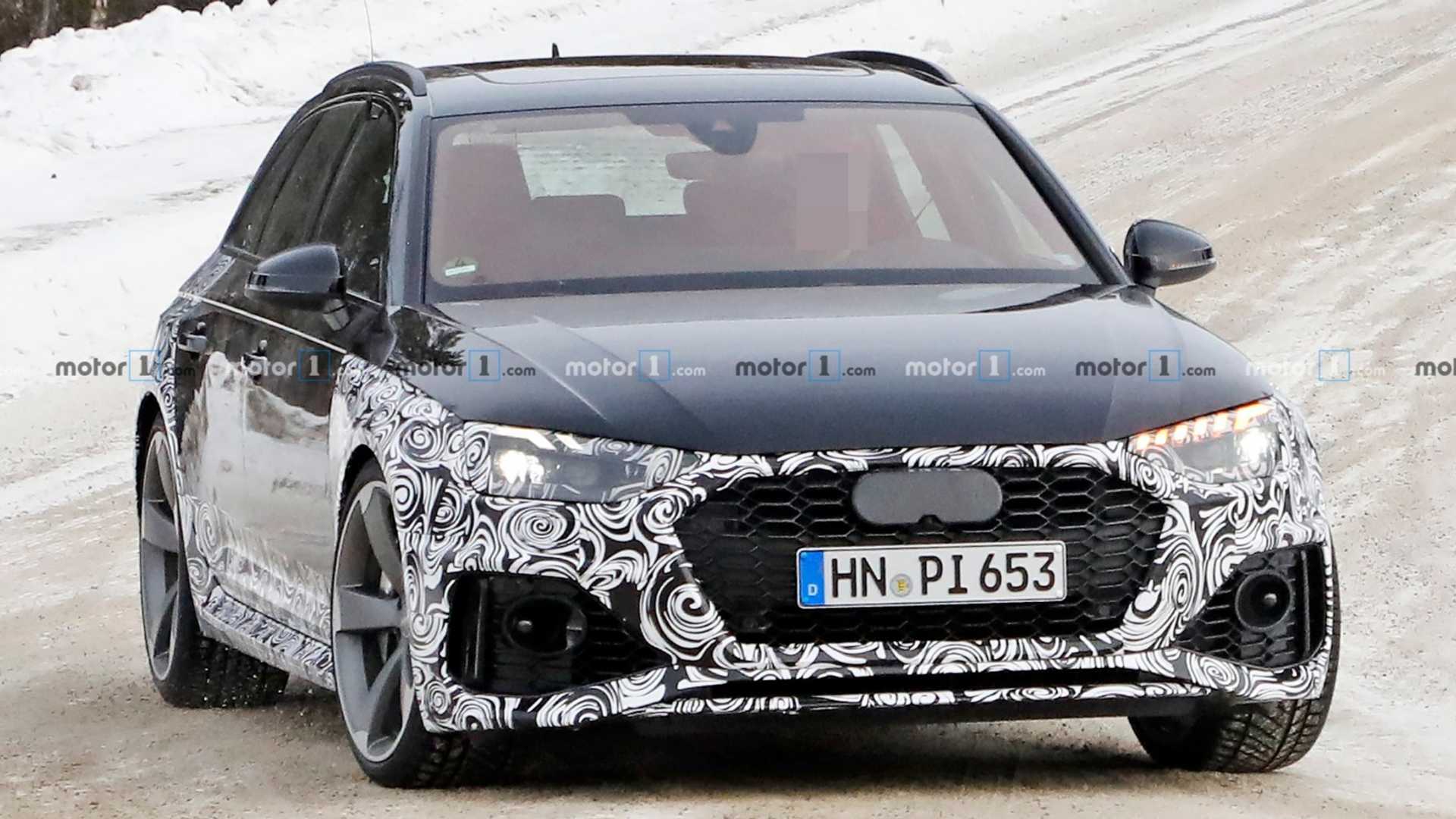Audi RS4 Avant Facelift Spied For The First Time