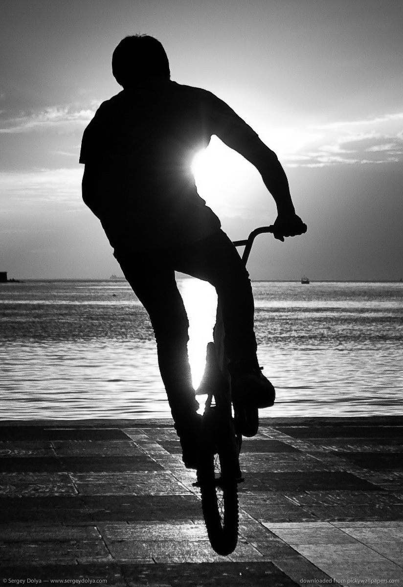 Bmx Rider Silhouette Screensaver For Amazon Kindle Dx