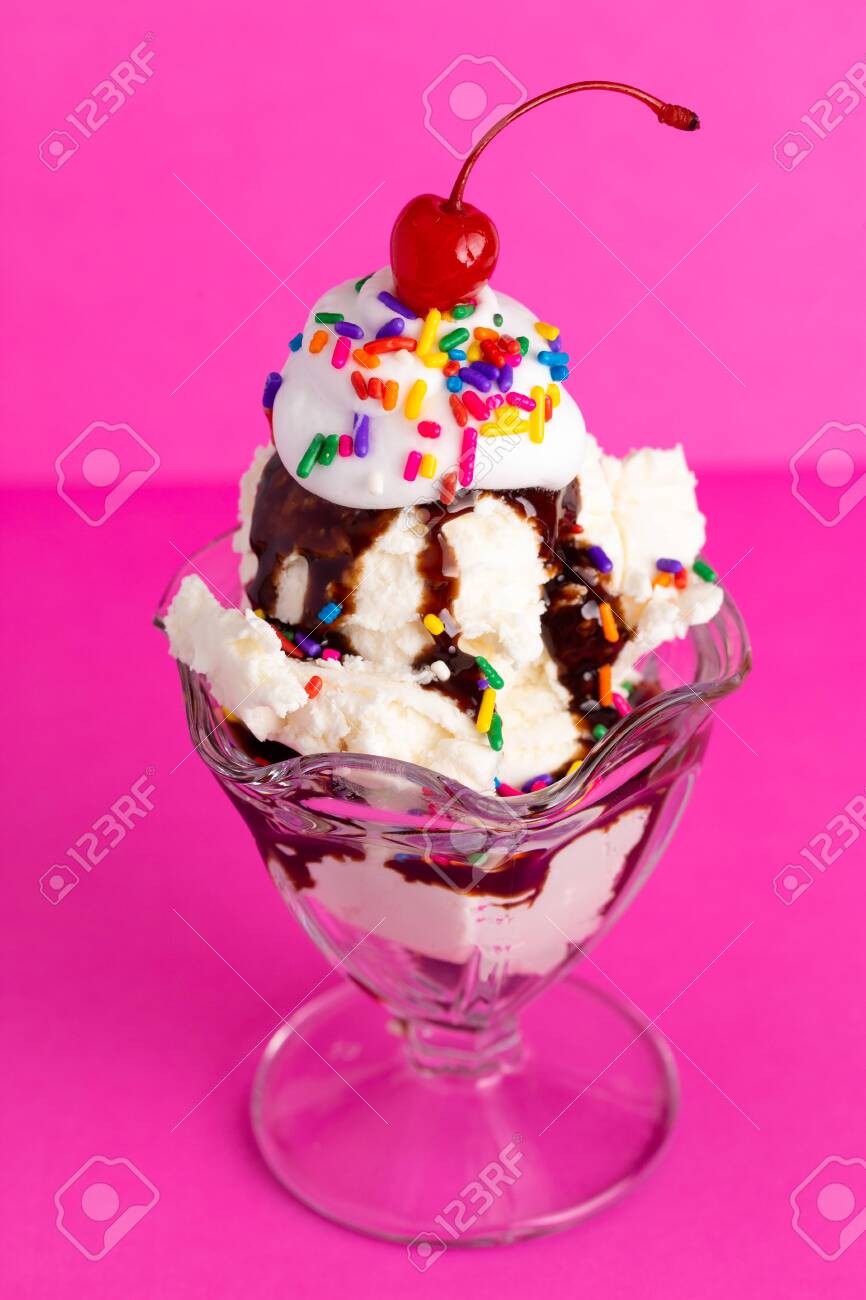 [45+] Sundae Background | WallpaperSafari