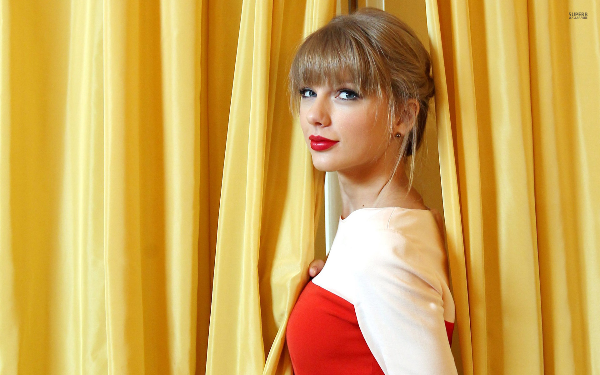 Hottest Taylor Swift Pictures And Wallpaper
