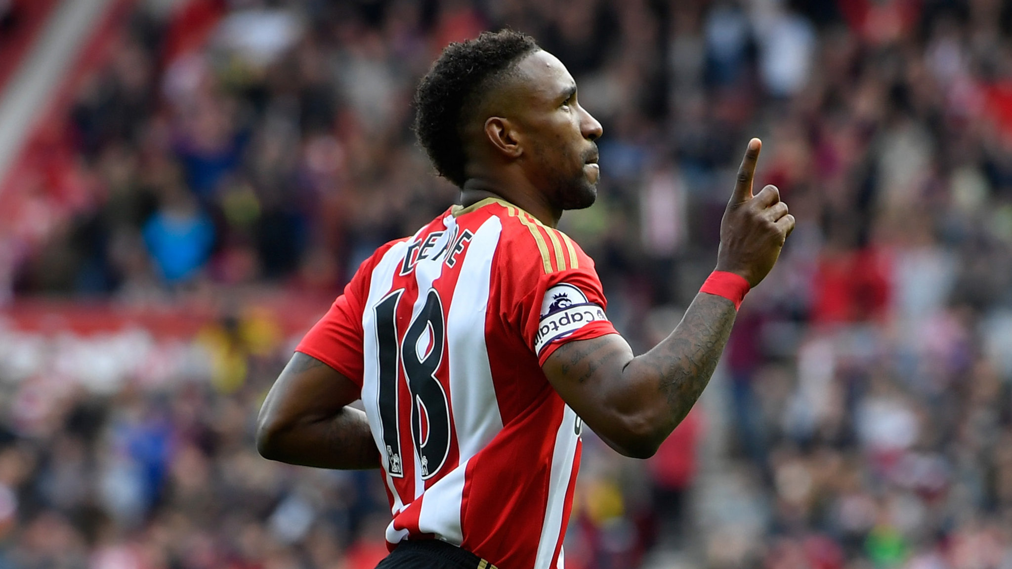 Jermain Defoe plays down talk of a transfer from Sunderland to