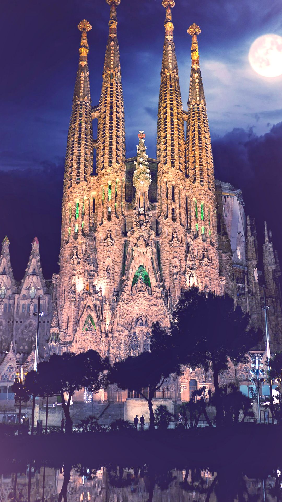 Sagrada Familia Wallpaper