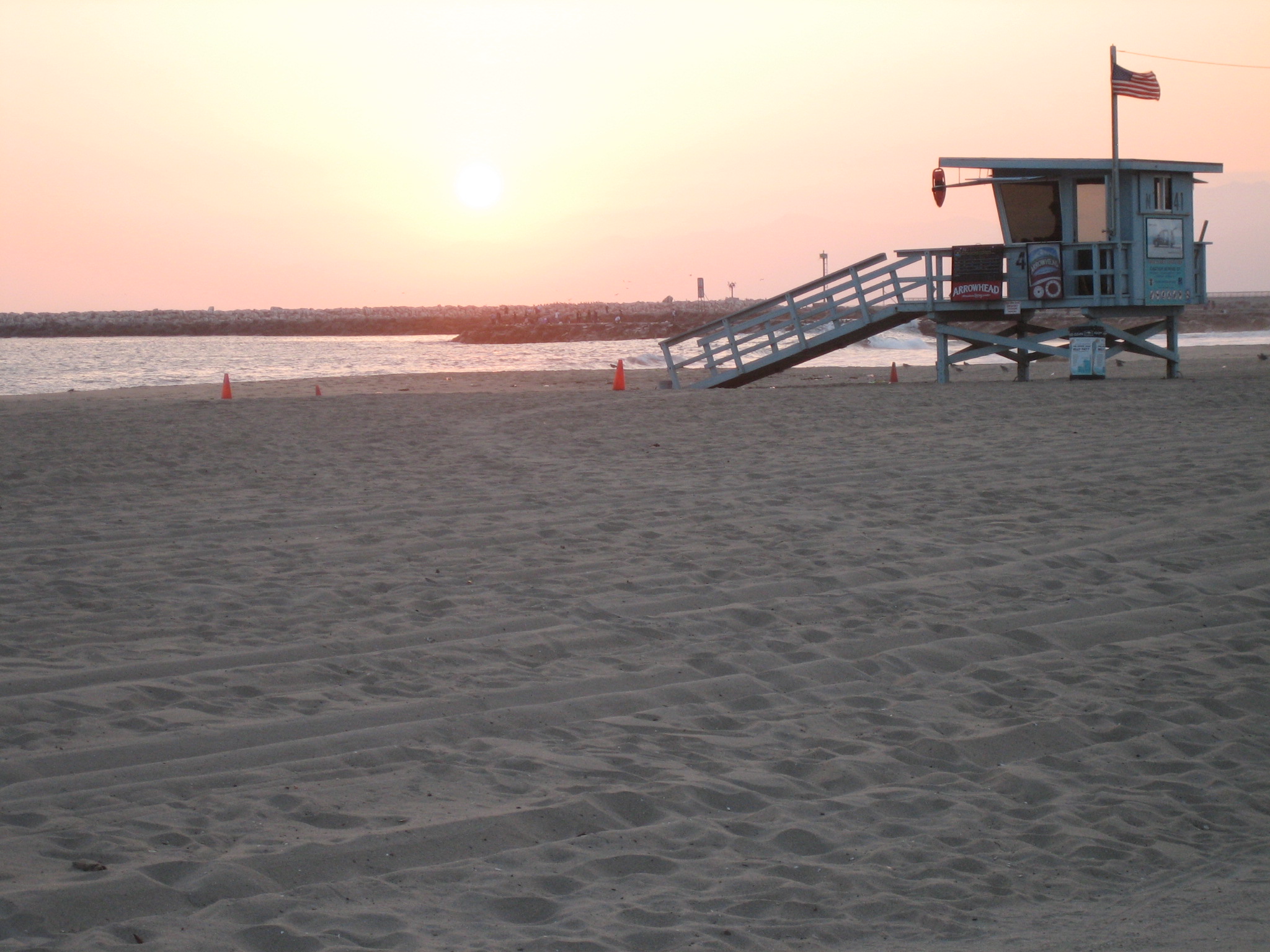 File Venice Beach Lifeguard Tower Jpg Wikimedia Mons