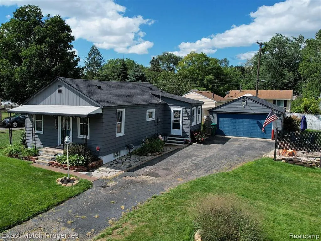 Free download 2825 Fisher Ave Commerce Township MI 48390 Zillow