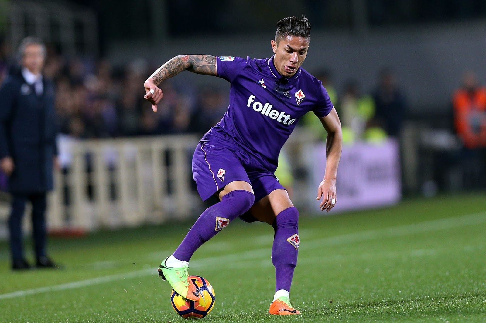 A Carlos Salcedo Le Buscan Equipo En Europa Fiorentina No Har