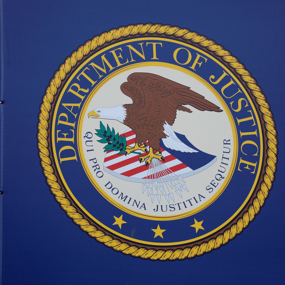 U S Justice Dept Backs Prosecutors Accused Of Ethics Breach Reuters