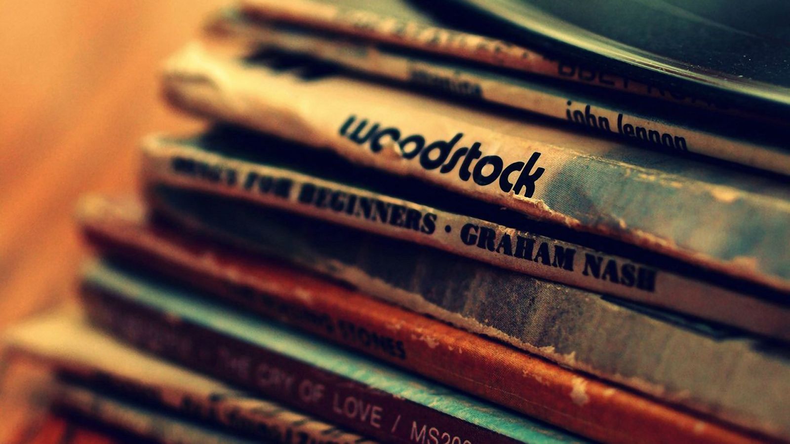 Retro Vinyl Record Wallpaper
