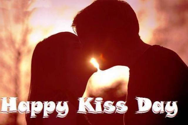 Amazingly Beautiful Romantic Lovely Happy Kiss Day