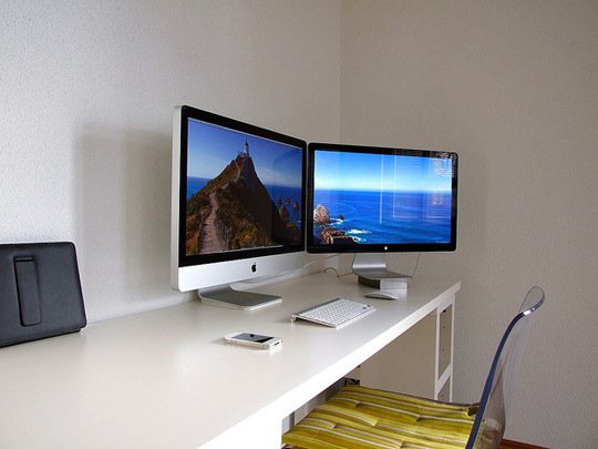 dual monitor wallpaper setup
