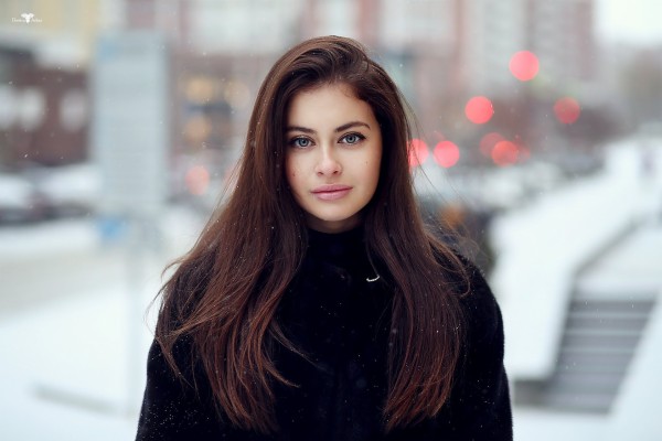 Cute Woman HD Wallpaper For Mobile