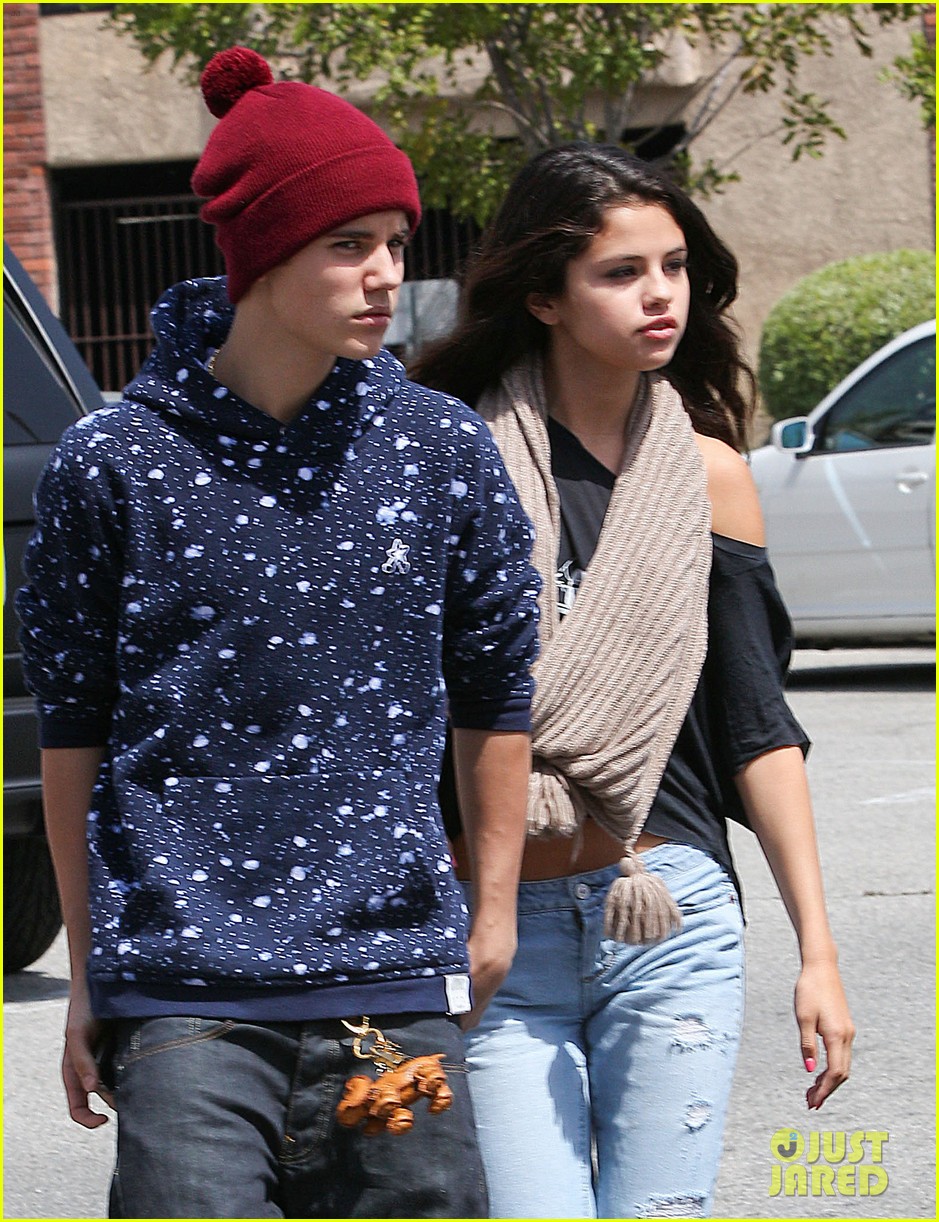 Justin Bieber Selena Gomez Panera Pair Photo