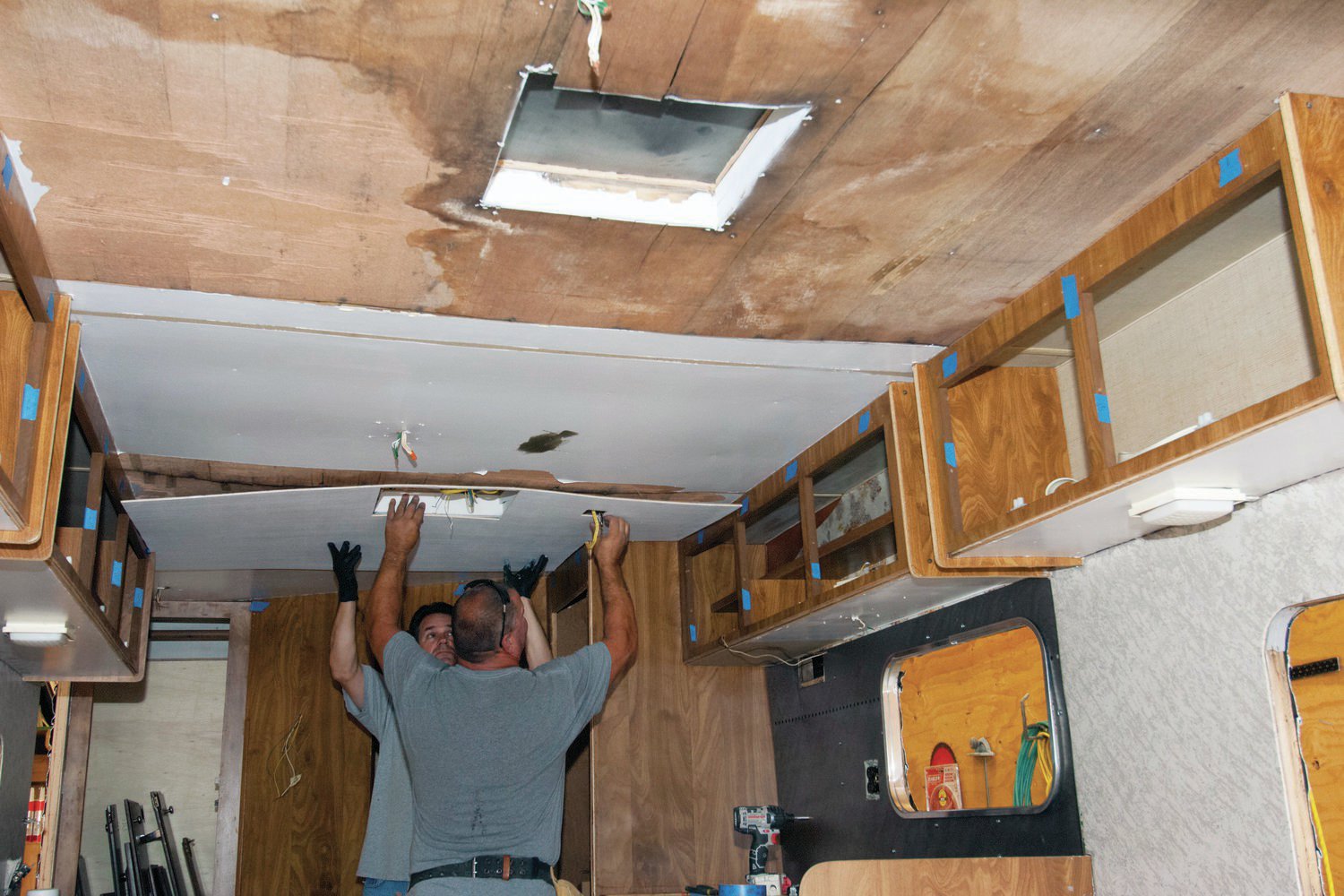 47 Rv Wallpaper Repair On Wallpapersafari