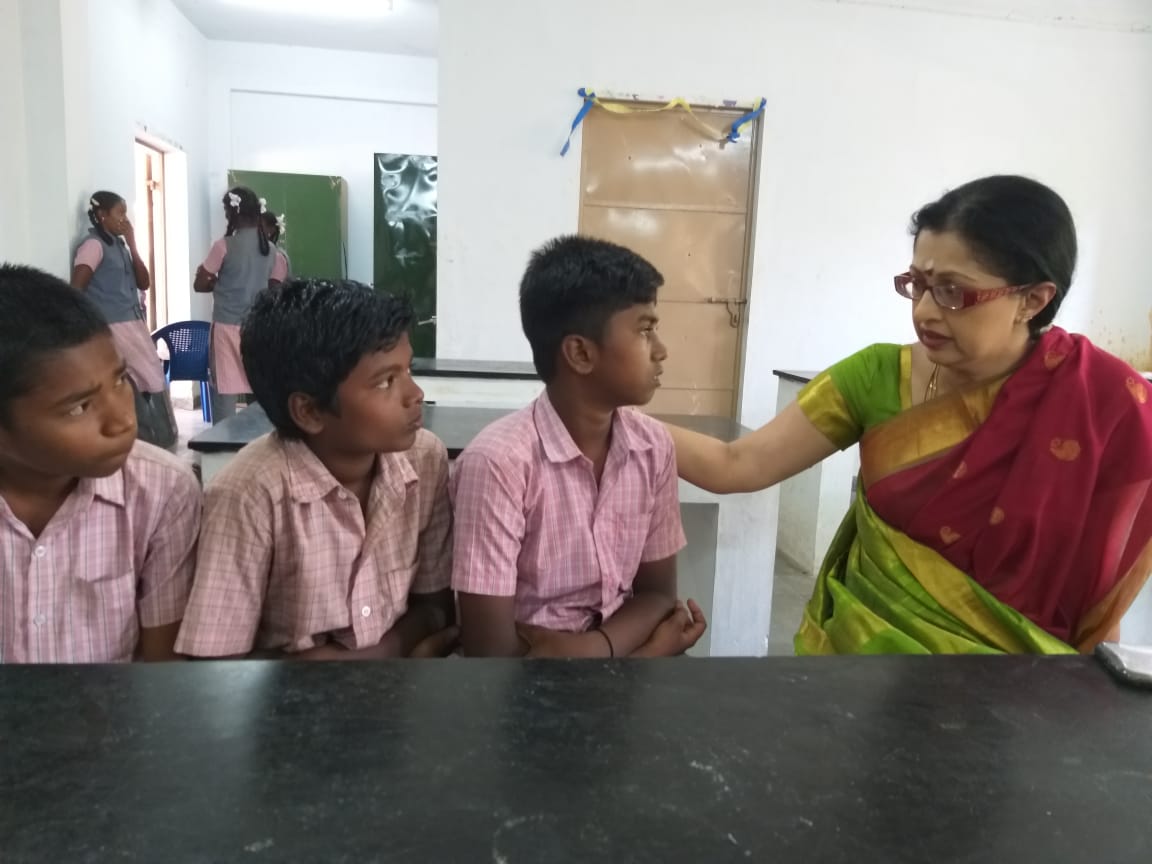 Gautami helps Poor children in Thiruvannamalai New Movie Posters