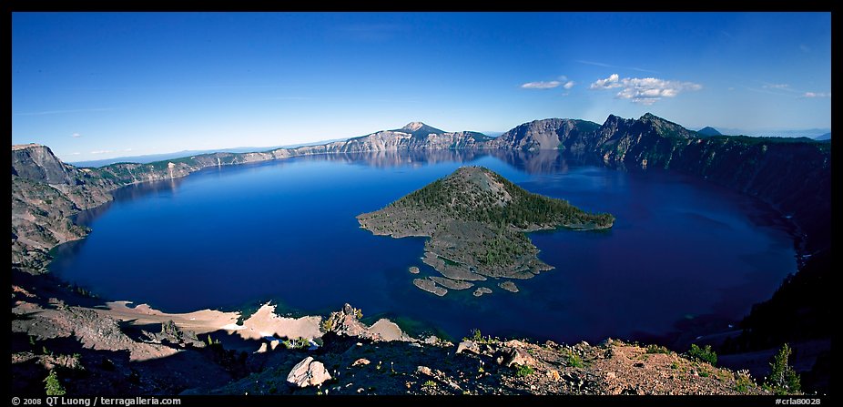 Crater Lake And Wizard Island National Park Oregon Usa