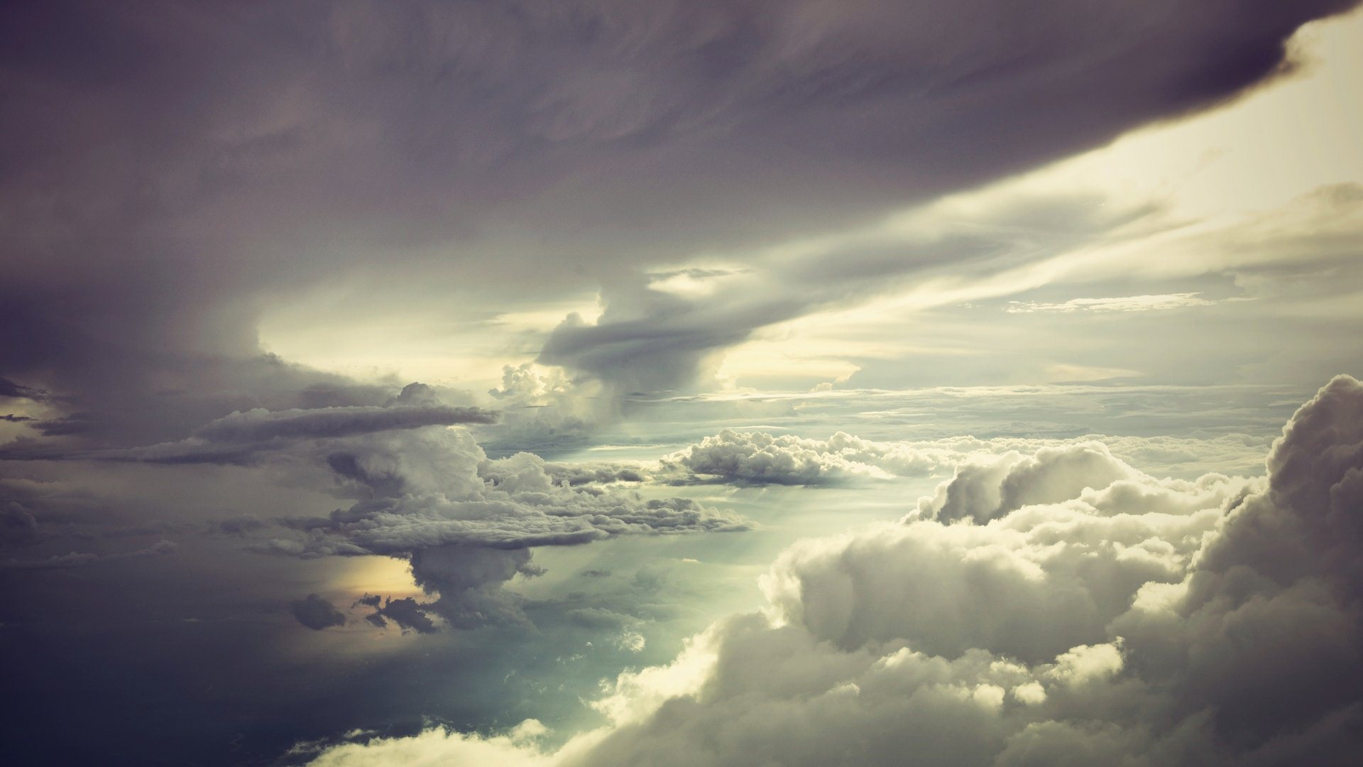 Amazing Clouds HD Wallpaper