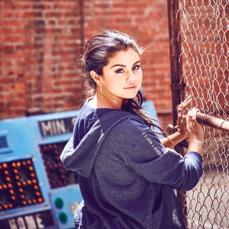 HD Wallpapers of Celebrities Selena Gomez Adidas Neo Fall Winter