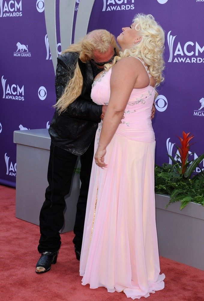 Beth Chapman Photos Arrivals At The Country Music Awards