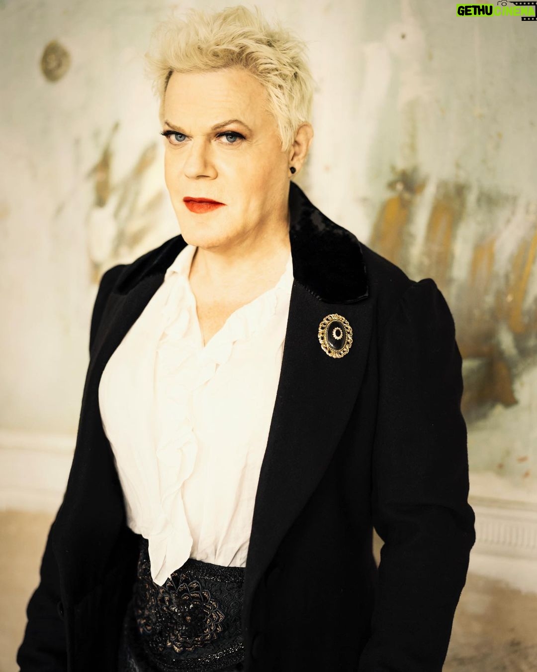 Eddie Izzard Instagram Wallpaper
