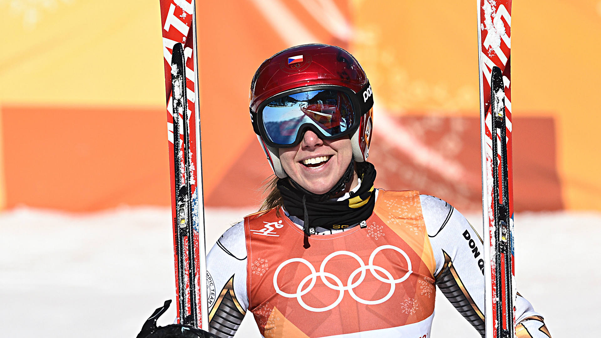 Czech Snowboarder Ester Ledecka Uses Secondhand Skis To Win Gold