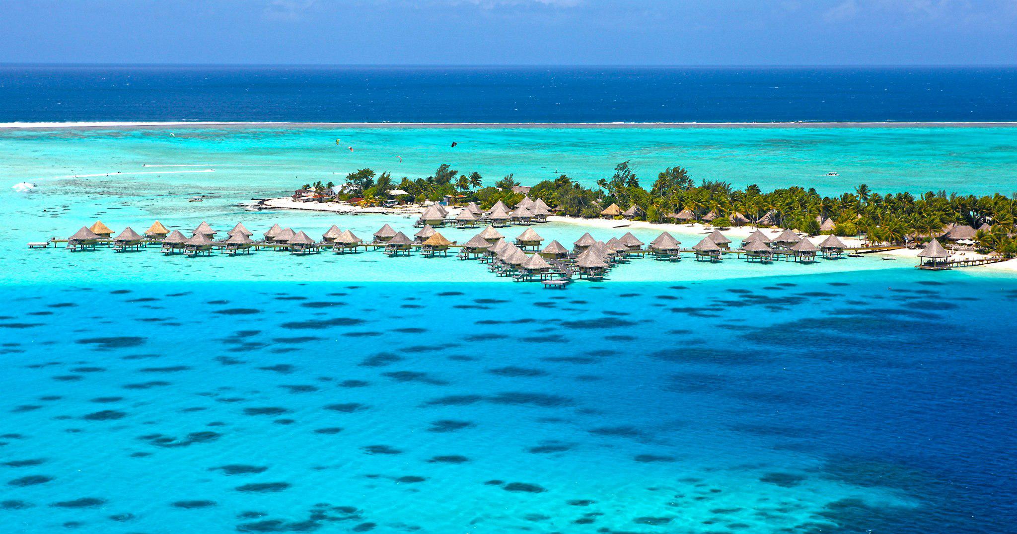 Tropical Blue Lagoon And Cora Reef At Bora Paradise Island Hq