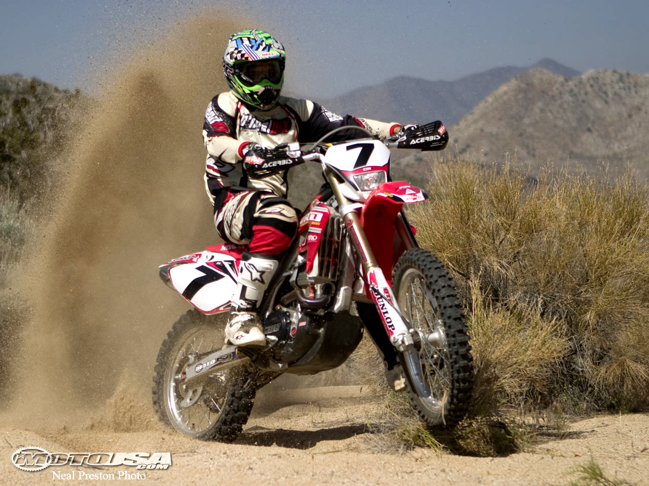 Dirt Bike Stunts Race In India Wallpaper