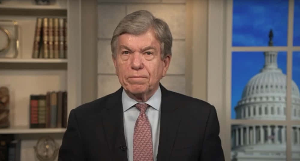 Roy Blunt Looking Serious Kegnl03uf3iid4zp Wallpaper