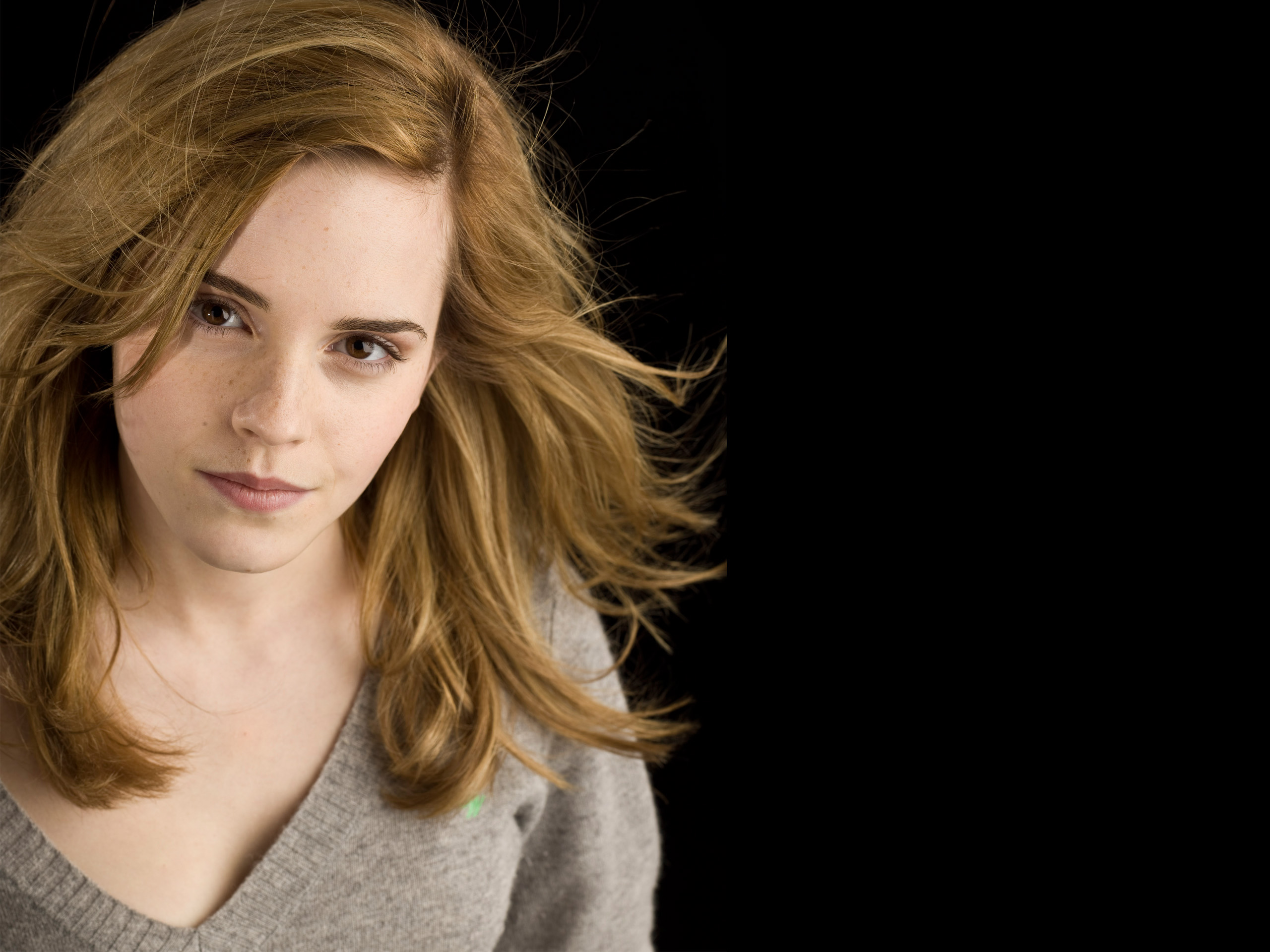 Emma Watson Beautiful HD Wallpaper