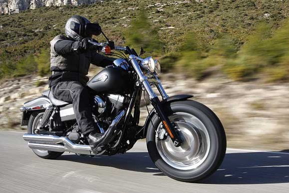 Watch Online Harley Davidson Fat Bob Reifen