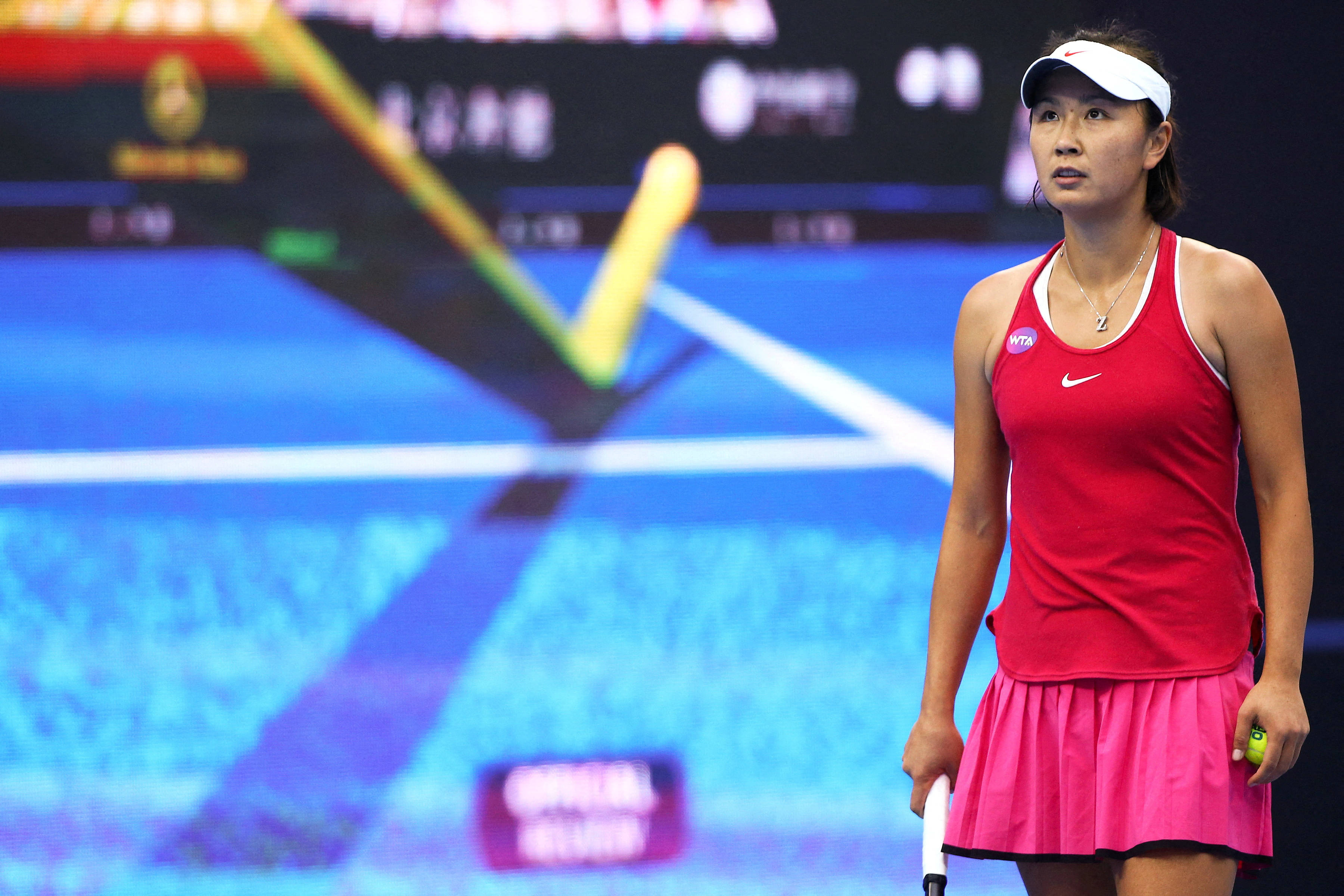 Shuai Peng Red Nike Top Wallpaper