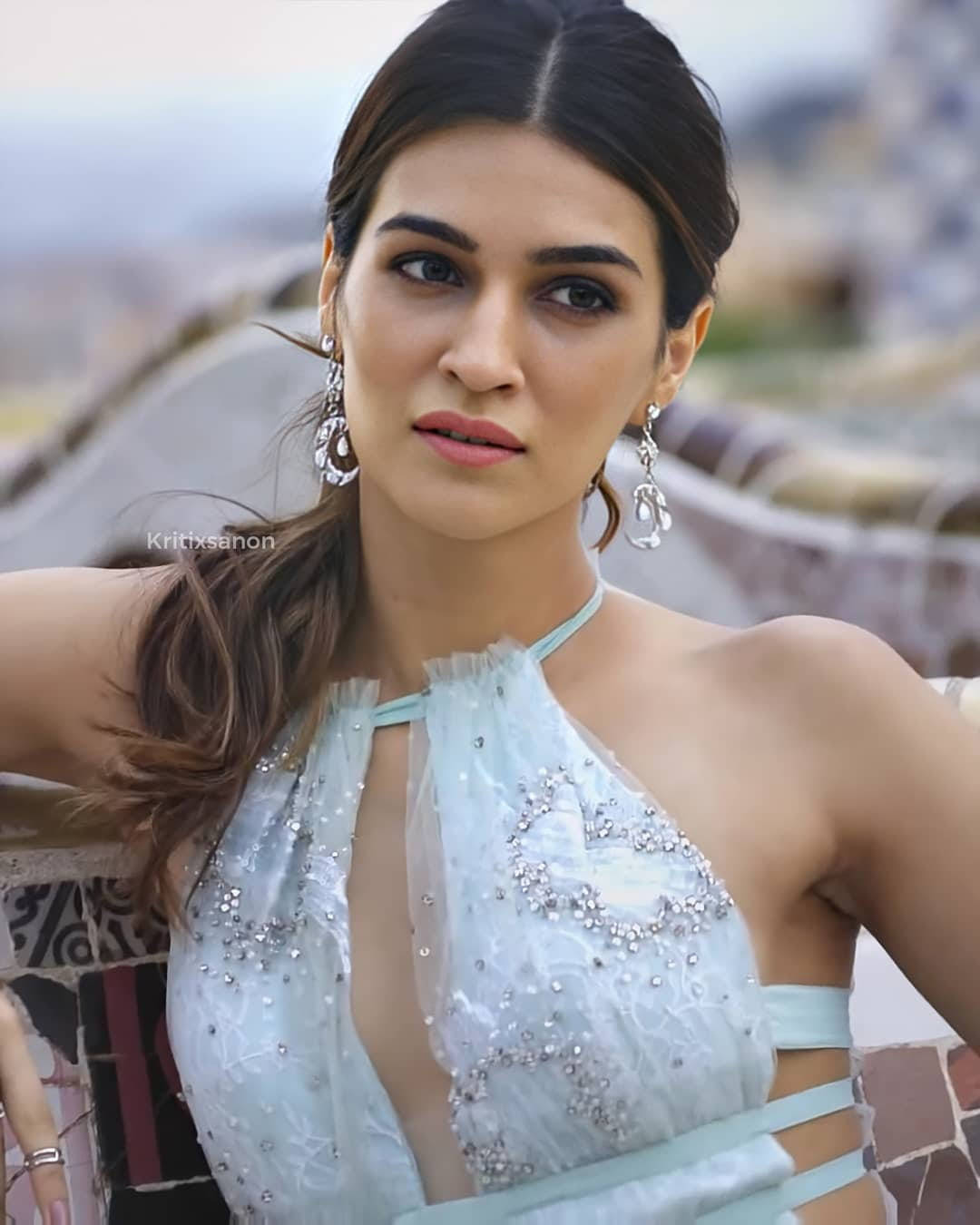 Top Kriti Sanon HD Wallpaper Full 4k To Use