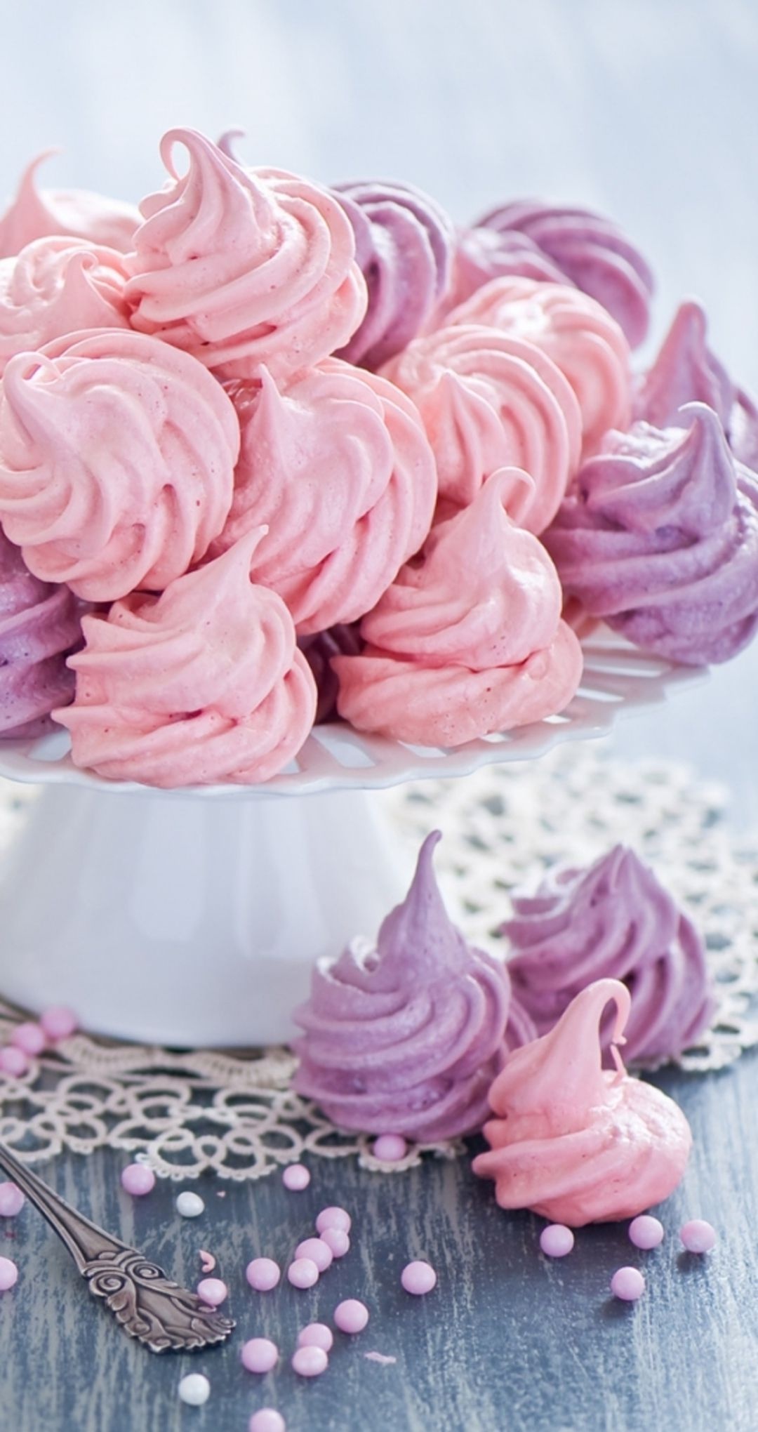Meringue Wallpaper