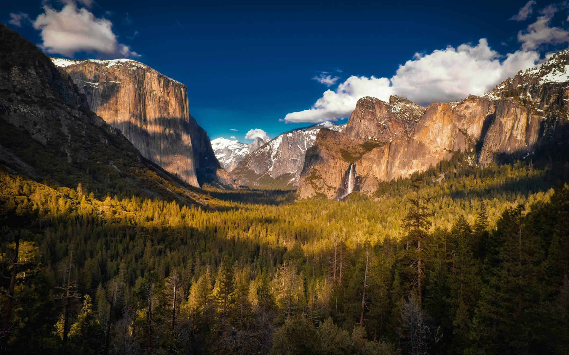 Yosemite National Park Afternoon 1nnt7mkj4a0g2u4t Wallpaper