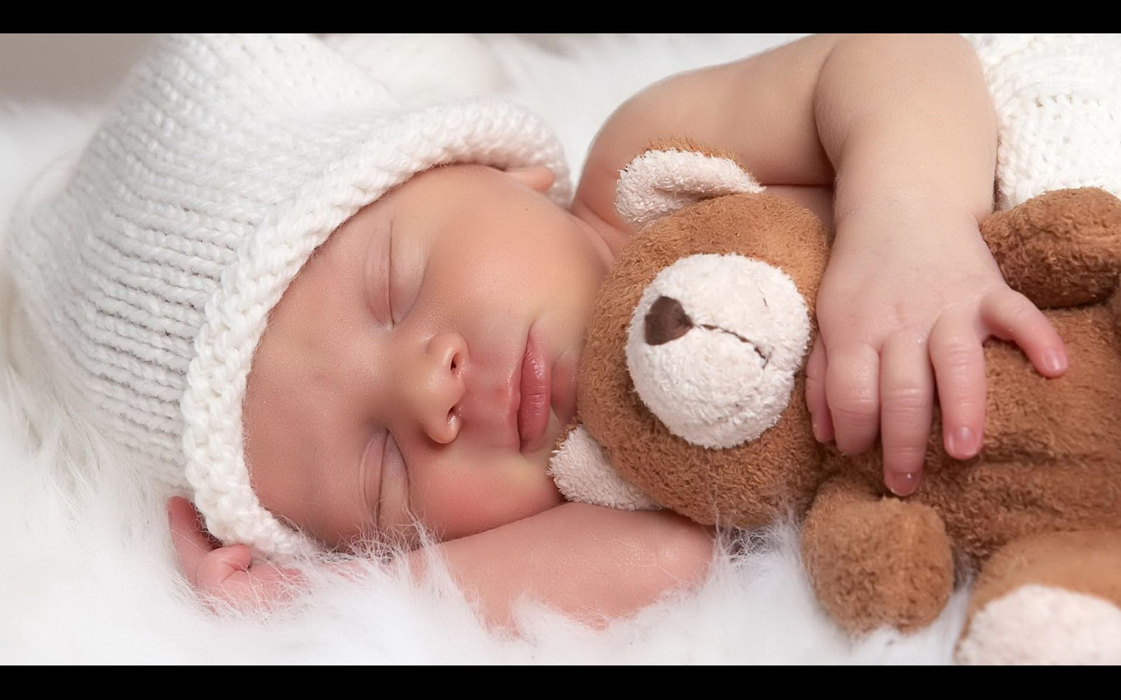 Cute Babies HD Wallpaper Desktop Online