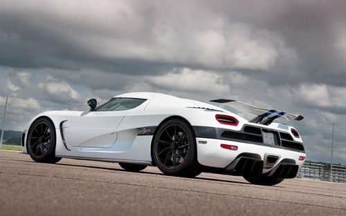 White Agera R Picture For iPhone Blackberry iPad