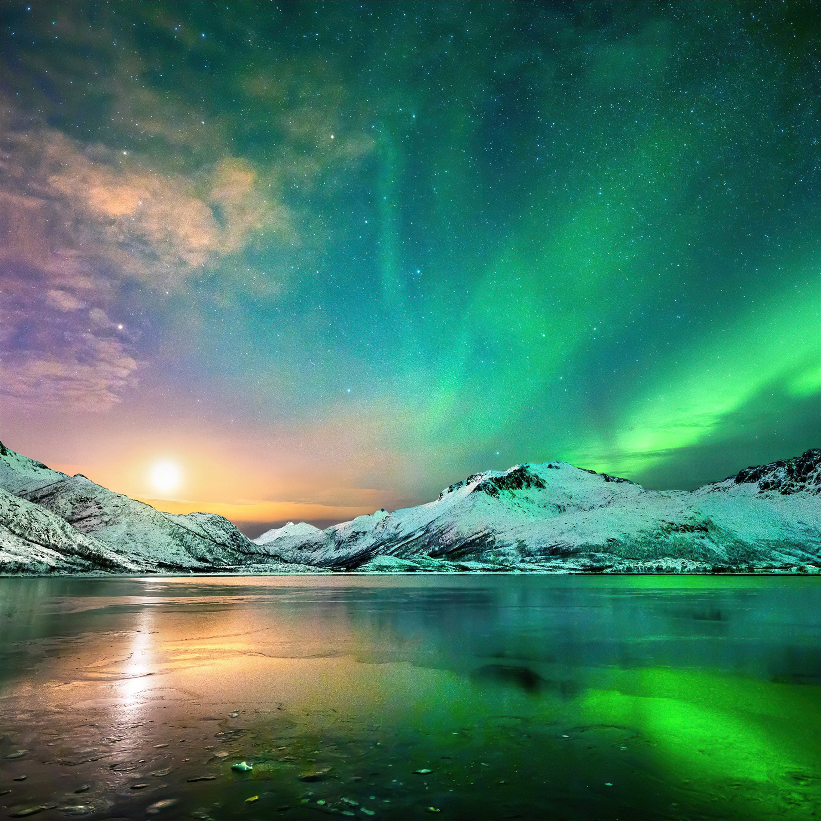 Hình nền Bắc cực: Bắc cực là một trong những điểm đến hấp dẫn nhất trên thế giới. Nếu bạn yêu thích khung cảnh tuyệt đẹp của nó, thì những hình nền Bắc cực đầy sức sống sẽ thật sự làm bạn phấn khích. Hãy trải nghiệm một chuyến phiêu lưu khó quên chỉ với một cái nhìn trên màn hình điện thoại của bạn.