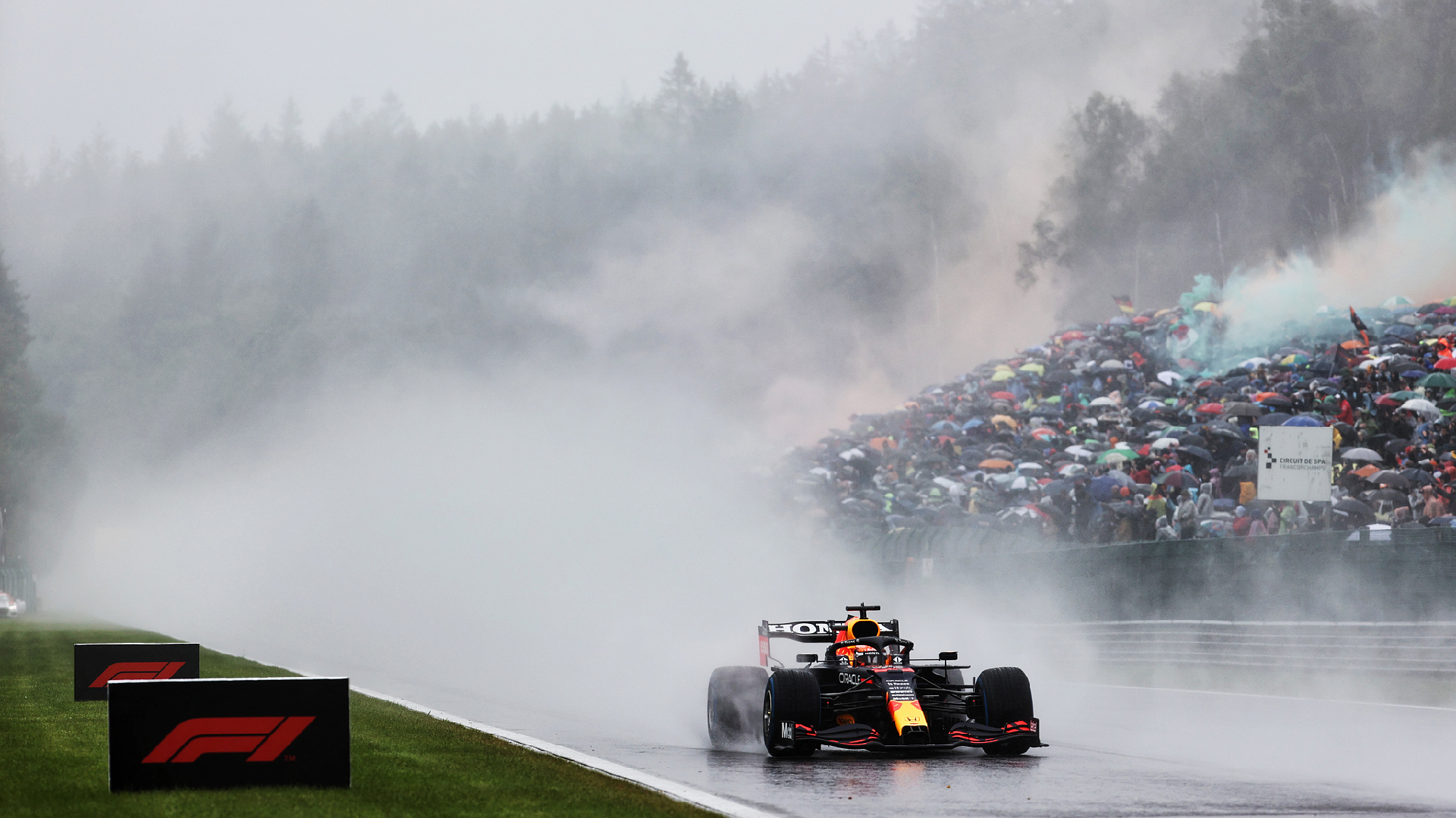 Verstappen Wins F1 S Shortest Race In Belgium Cgtn