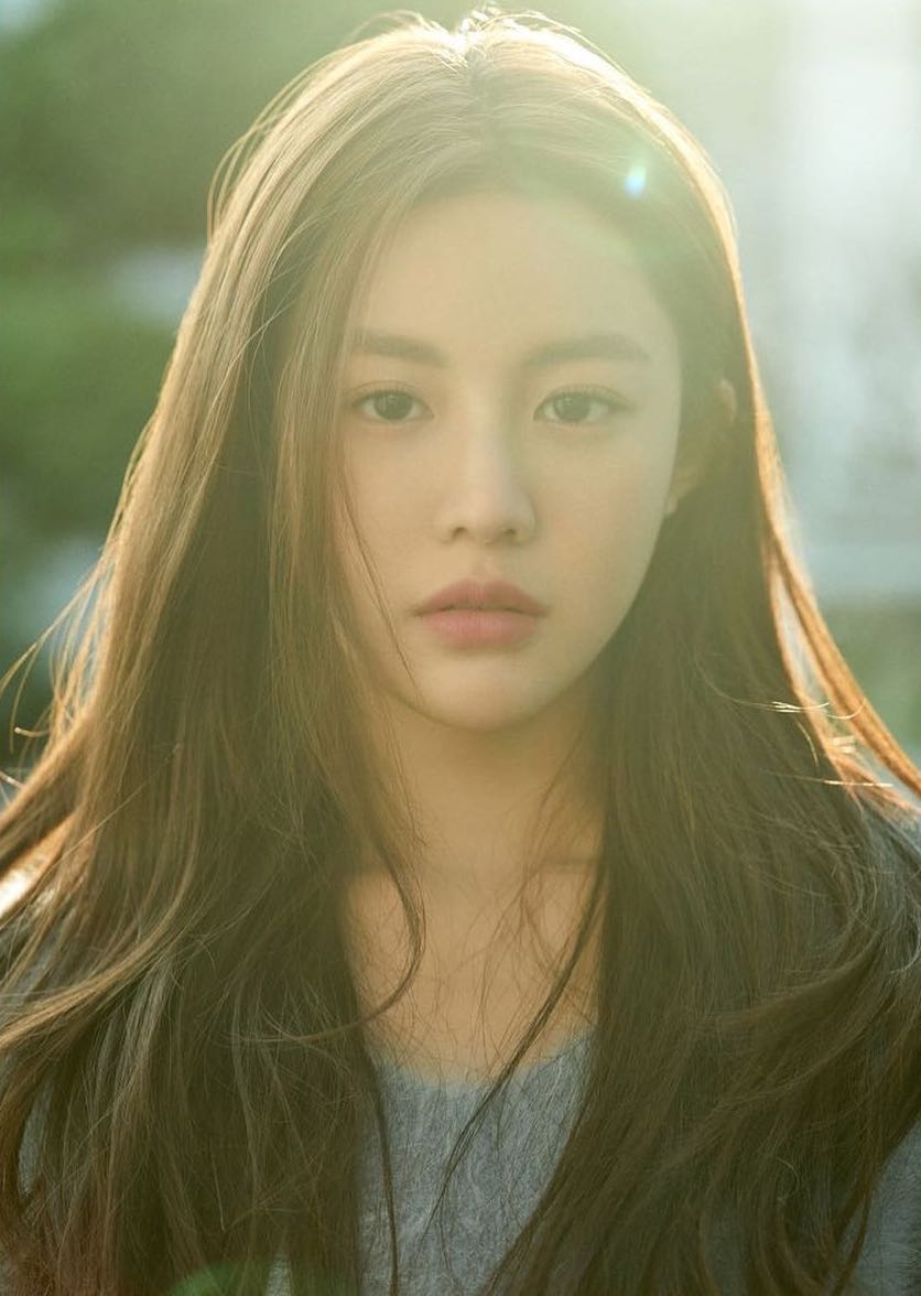 Gorgeous Korean Idols Actors With Surprising Uneven Faces