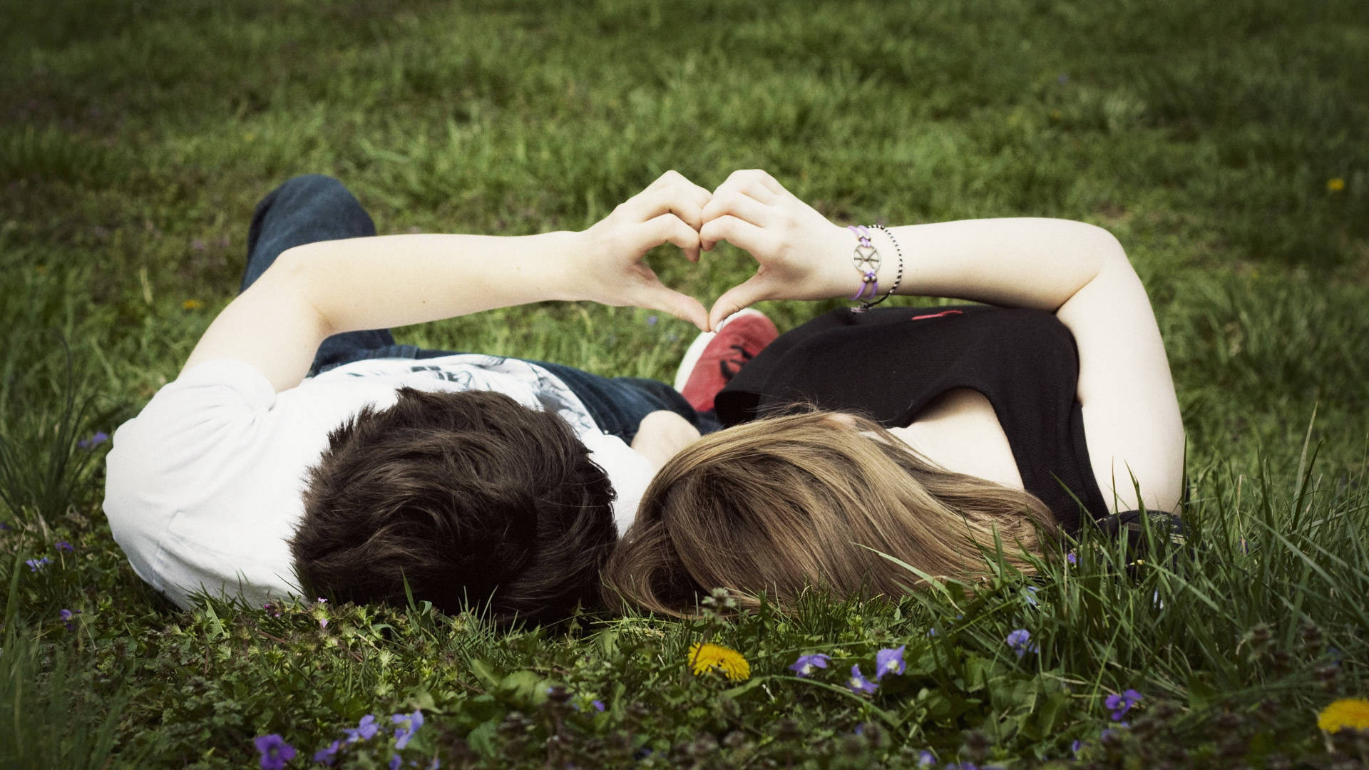 Love Story Wallpaper