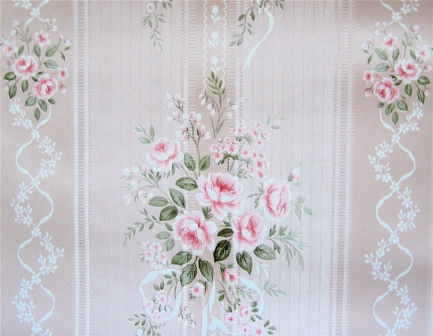 Shimmery Shabby Chic Vintage Wallpaper by becaruns on Etsy