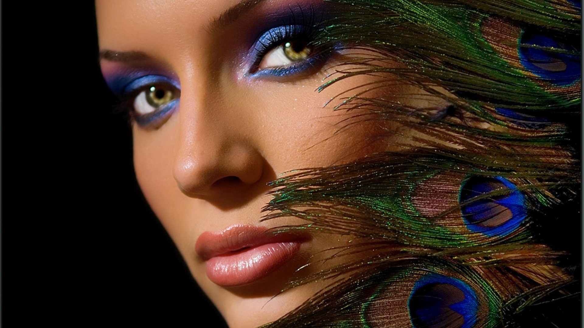 Beautiful Women Faces Wallpaper