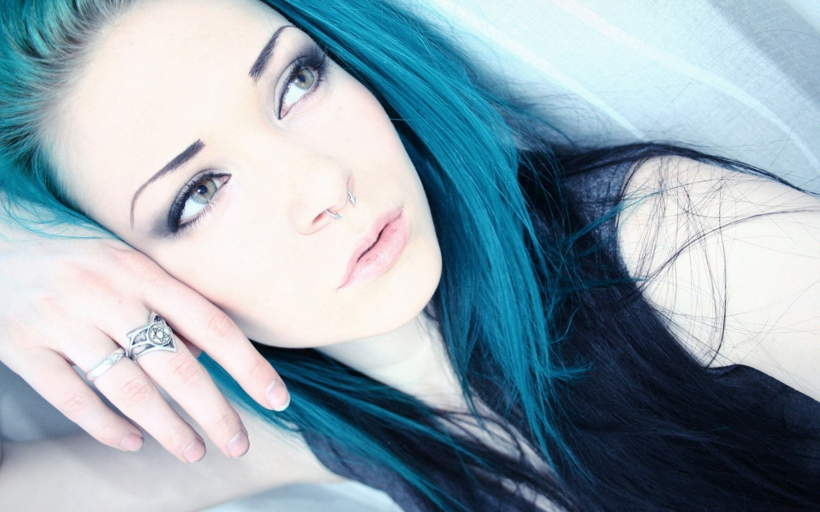 cute emo girl hd wallpaper has recently added in stylish hd wallpapers 1600x1000
