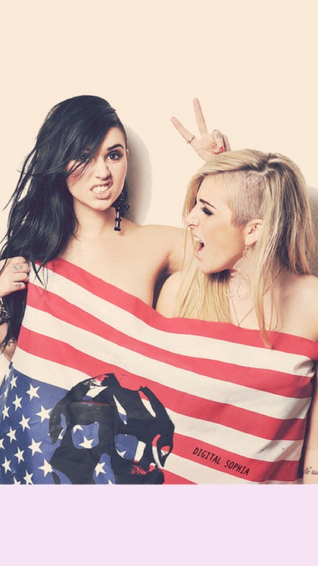 Cute Girls with American Flag Wallpaper   Free iPhone Wallpapers