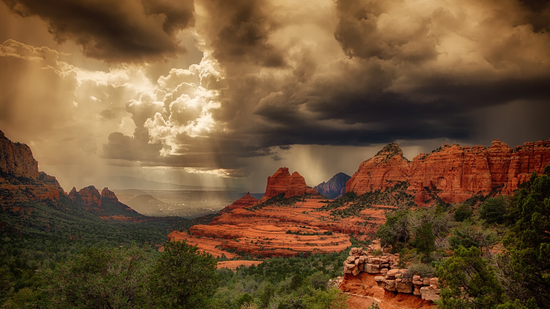 Wallpaper Storm Clouds Over The Red Rocks Of Sedona Arizona Usa