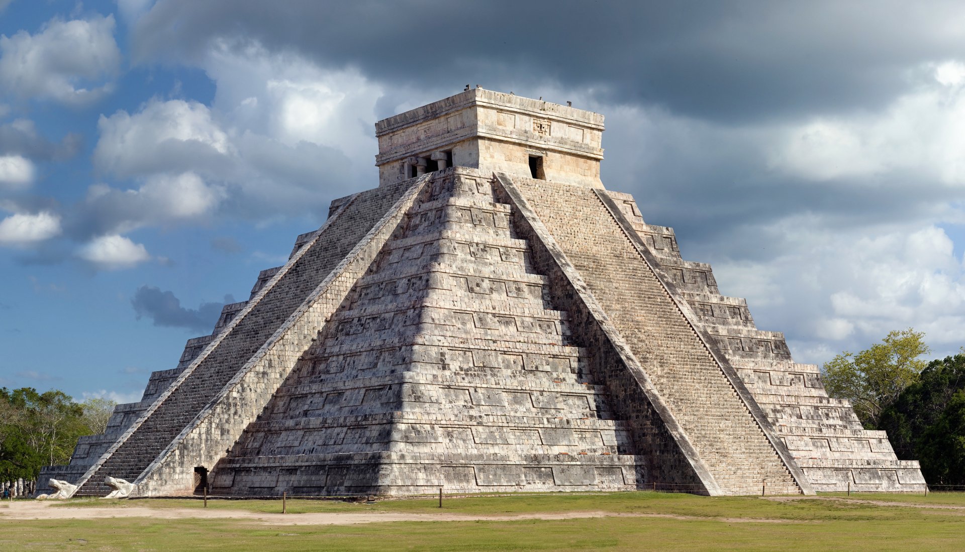 Chichen Itza Monument In Stunning 4k Ultra HD Wallpaper